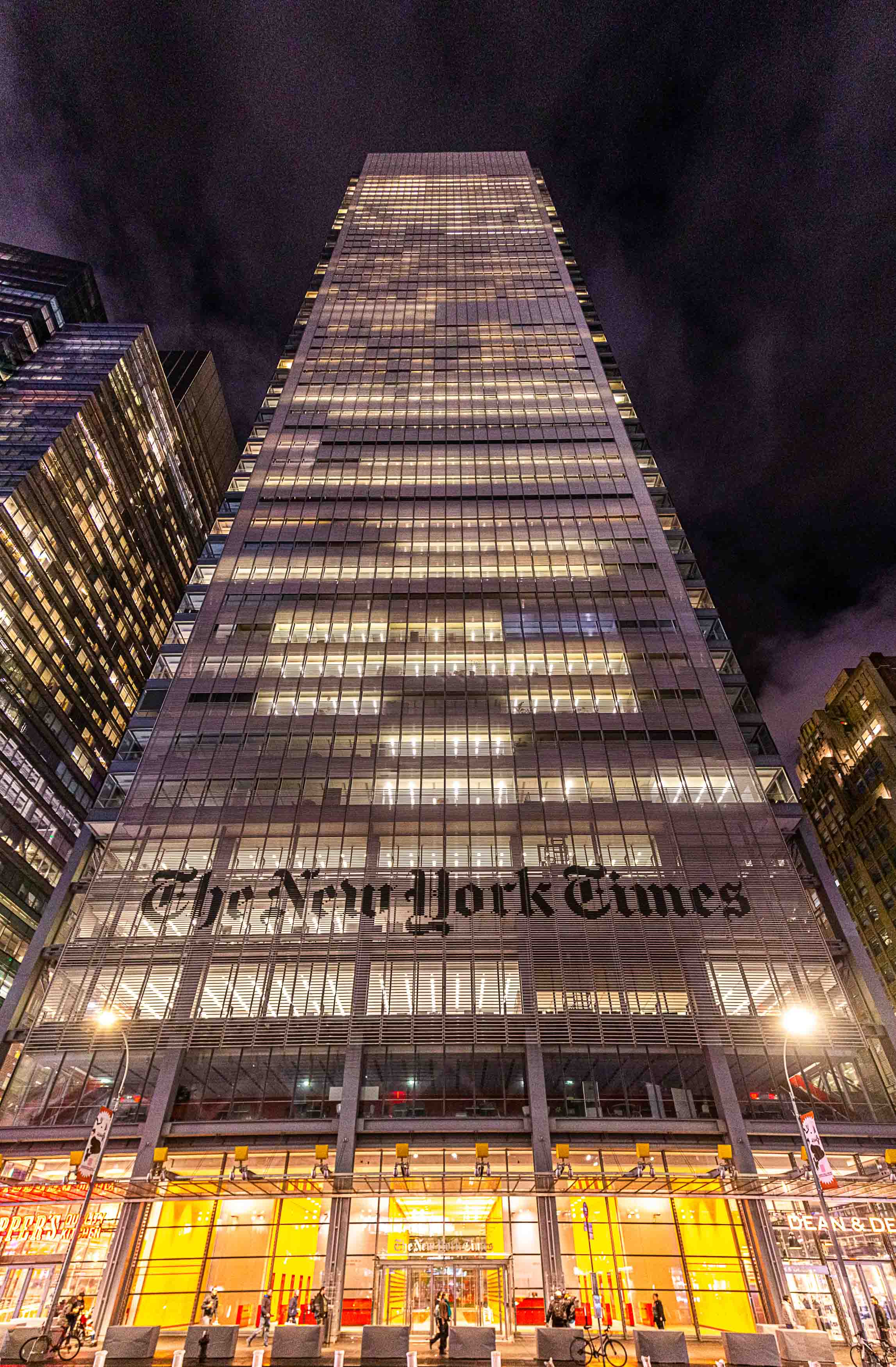 New York Times Hochhaus bei Nacht